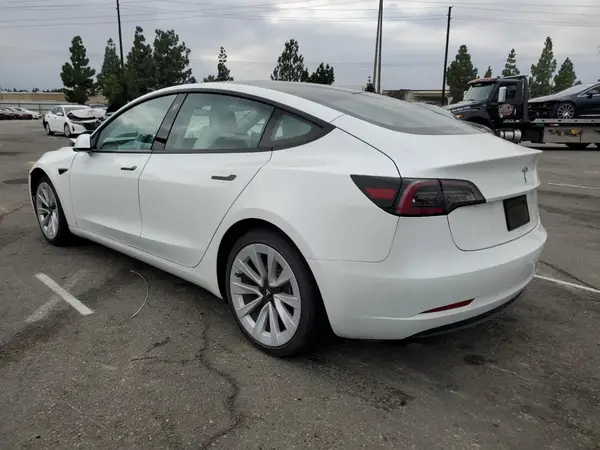5YJ3E1EA3PF487552 2023 TESLA MODEL 3 - Image 2