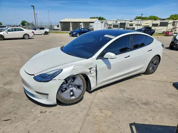 5YJ3E1EA3PF490547 2023 TESLA MODEL 3 - Image 1