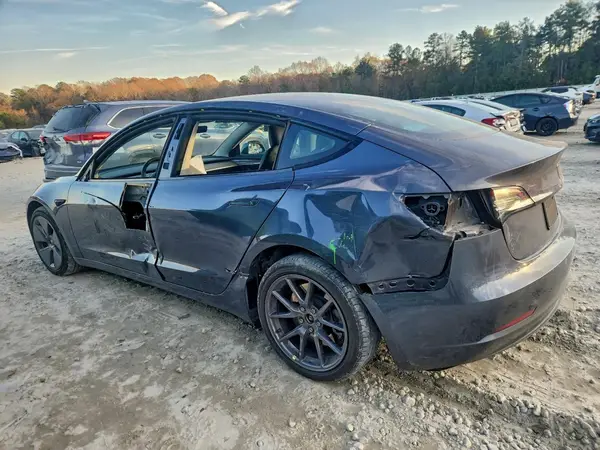 5YJ3E1EA3PF494355 2023 TESLA MODEL 3 - Image 2