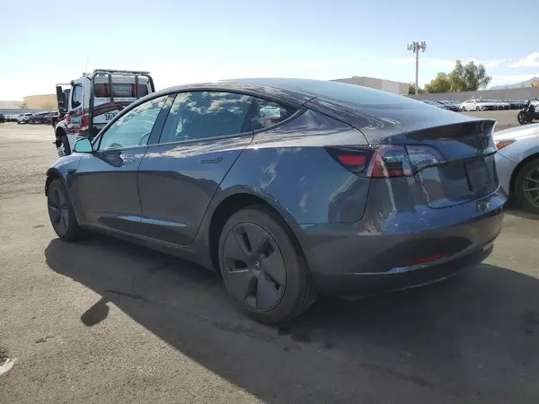 5YJ3E1EA3PF495103 2023 TESLA MODEL 3 - Image 2