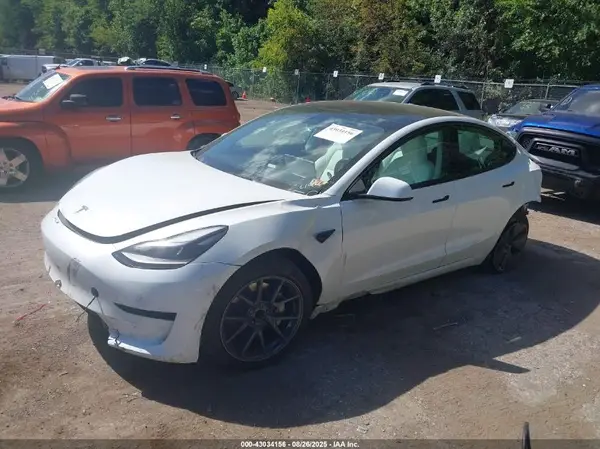 5YJ3E1EA3PF498048 2023 TESLA MODEL 3 - Image 2