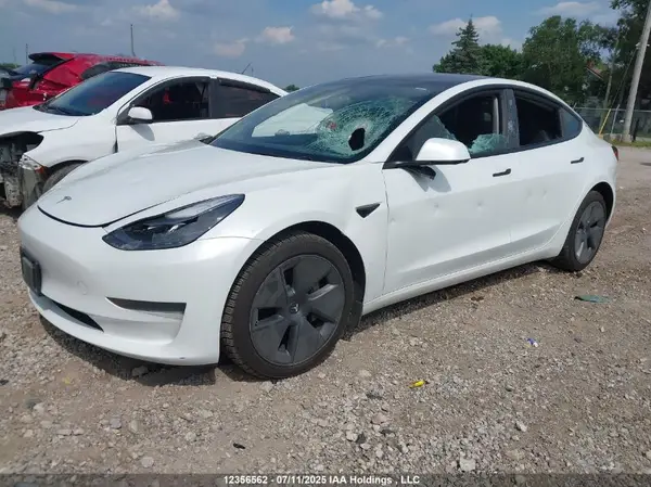 5YJ3E1EA3PF502213 2023 TESLA MODEL 3 - Image 2