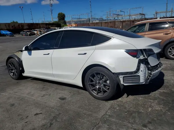 5YJ3E1EA3PF504298 2023 TESLA MODEL 3 - Image 2