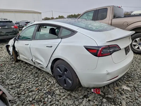 5YJ3E1EA3PF508478 2023 TESLA MODEL 3 - Image 2