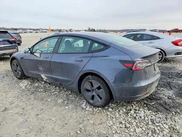 5YJ3E1EA3PF509260 2023 TESLA MODEL 3 - Image 2