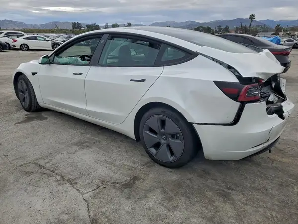 5YJ3E1EA3PF509615 2023 TESLA MODEL 3 - Image 2