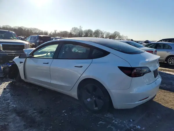 5YJ3E1EA3PF510392 2023 TESLA MODEL 3 - Image 2