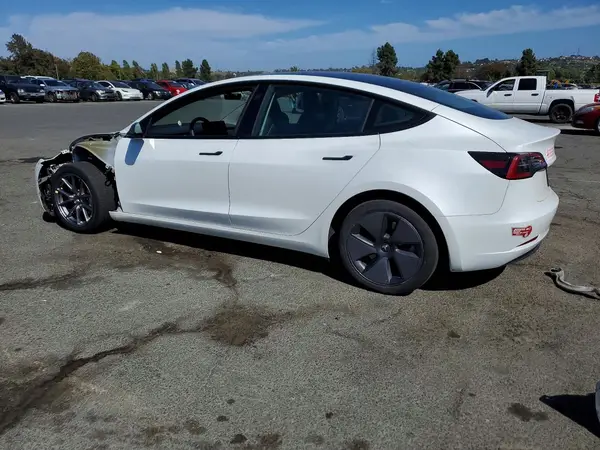 5YJ3E1EA3PF513051 2023 TESLA MODEL 3 - Image 2