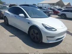 5YJ3E1EA3PF517570 2023 TESLA MODEL 3