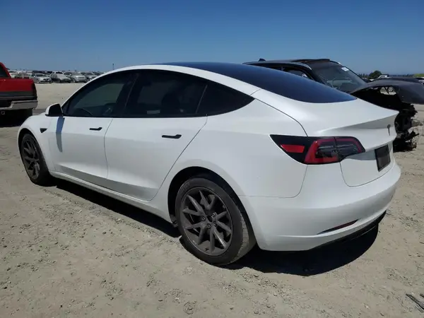 5YJ3E1EA3PF546213 2023 TESLA MODEL 3 - Image 2