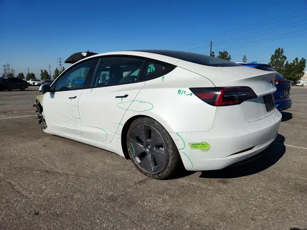 5YJ3E1EA3PF555543 2023 TESLA MODEL 3 - Image 2