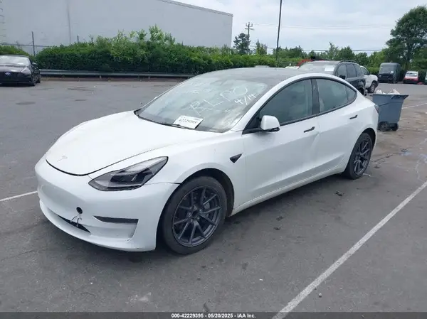 5YJ3E1EA3PF556644 2023 TESLA MODEL 3 - Image 2