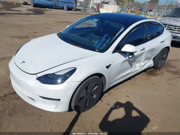 5YJ3E1EA3PF557115 2023 TESLA MODEL 3 - Image 2