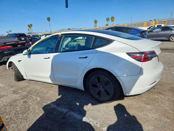 5YJ3E1EA3PF560564 2023 TESLA MODEL 3 - Image 2