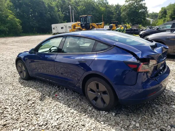5YJ3E1EA3PF561956 2023 TESLA MODEL 3 - Image 2