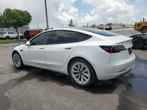 5YJ3E1EA3PF564257 2023 TESLA MODEL 3 - Image 2