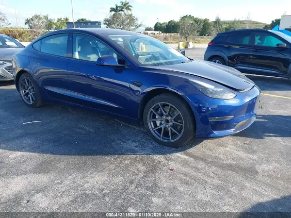 5YJ3E1EA3PF564436 2023 TESLA MODEL 3 - Image 1