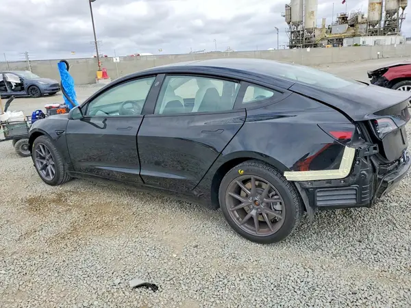 5YJ3E1EA3PF565537 2023 TESLA MODEL 3 - Image 2