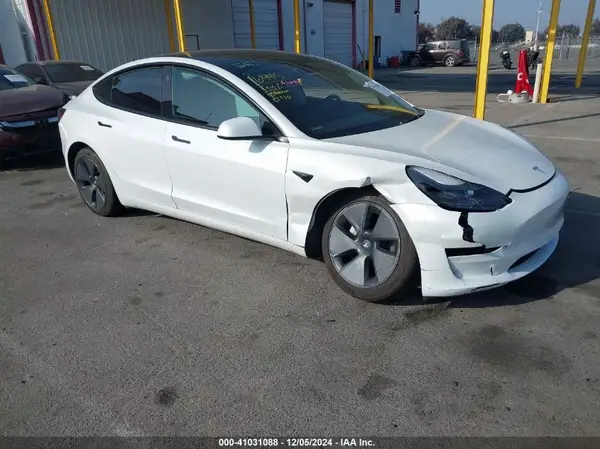 5YJ3E1EA3PF565747 2023 TESLA MODEL 3 - Image 1