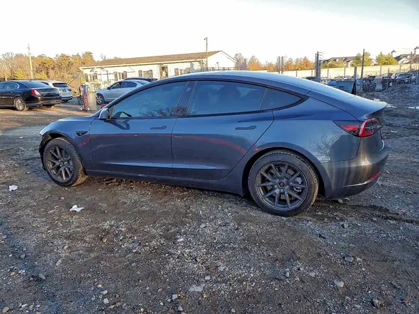 5YJ3E1EA3PF566834 2023 TESLA MODEL 3 - Image 2