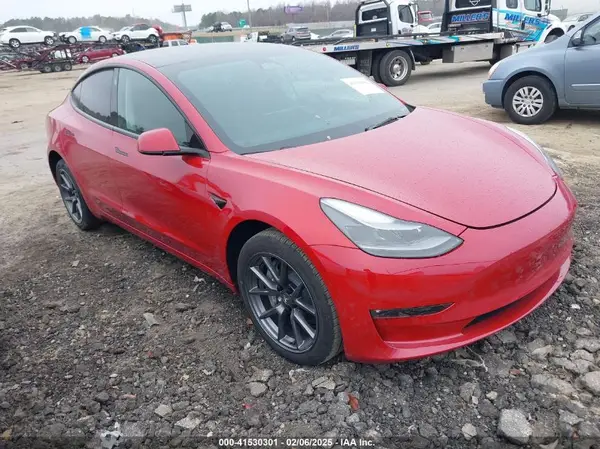 5YJ3E1EA3PF568681 2023 TESLA MODEL 3 - Image 1