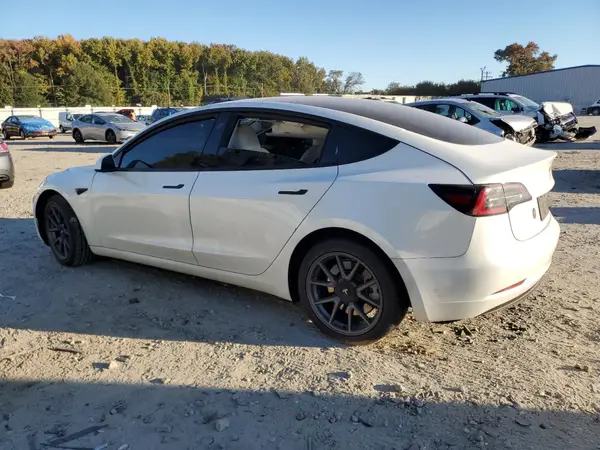 5YJ3E1EA3PF572584 2023 TESLA MODEL 3 - Image 2