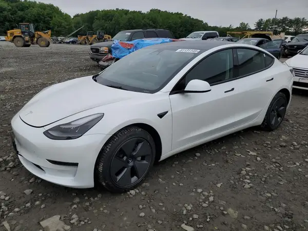 5YJ3E1EA3PF574626 2023 TESLA MODEL 3 - Image 1