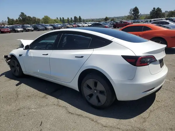 5YJ3E1EA3PF575985 2023 TESLA MODEL 3 - Image 2