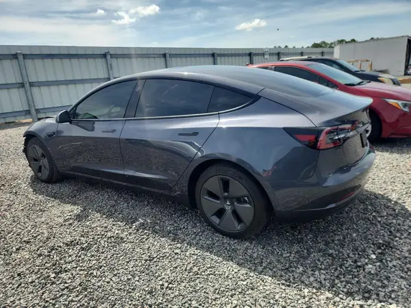 5YJ3E1EA3PF576232 2023 TESLA MODEL 3 - Image 2