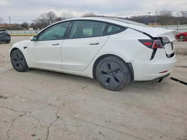 5YJ3E1EA3PF577008 2023 TESLA MODEL 3 - Image 2