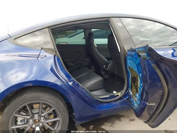 5YJ3E1EA3PF585576 2023 TESLA MODEL 3 - Image 8