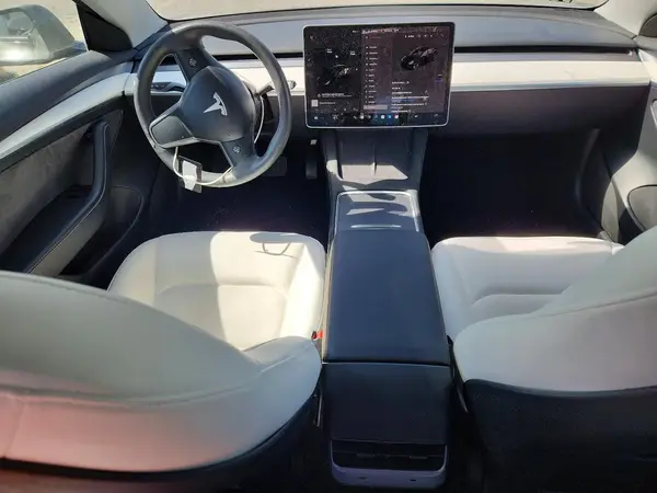 5YJ3E1EA3PF587702 2023 TESLA MODEL 3 - Image 8