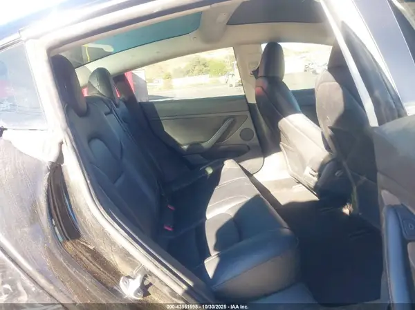 5YJ3E1EA3PF588879 2023 TESLA MODEL 3 - Image 8