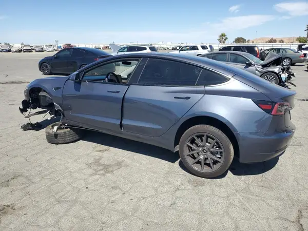 5YJ3E1EA3PF590342 2023 TESLA MODEL 3 - Image 2