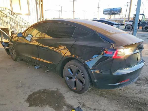 5YJ3E1EA3PF590535 2023 TESLA MODEL 3 - Image 2