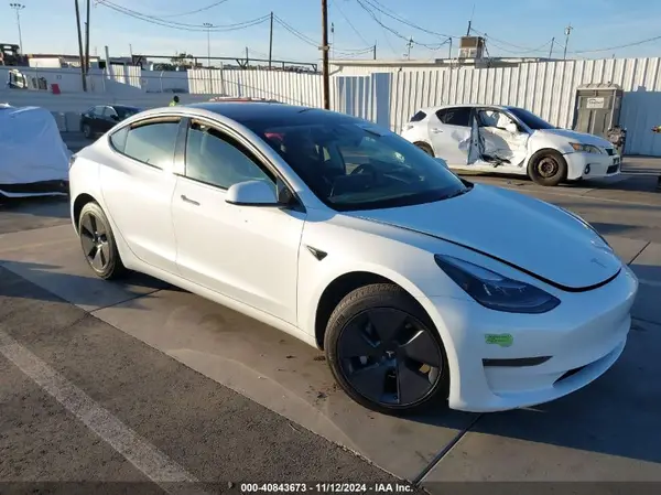 5YJ3E1EA3PF605020 2023 TESLA MODEL 3 - Image 1