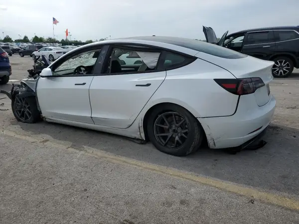 5YJ3E1EA3PF607642 2023 TESLA MODEL 3 - Image 2