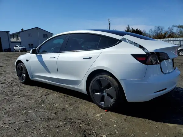 5YJ3E1EA3PF610069 2023 TESLA MODEL 3 - Image 2