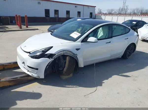 5YJ3E1EA3PF612274 2023 TESLA MODEL 3 - Image 2
