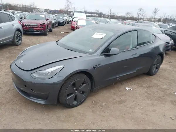 5YJ3E1EA3PF613294 2023 TESLA MODEL 3 - Image 2