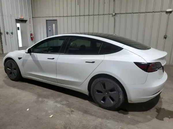 5YJ3E1EA3PF616373 2023 TESLA MODEL 3 - Image 2