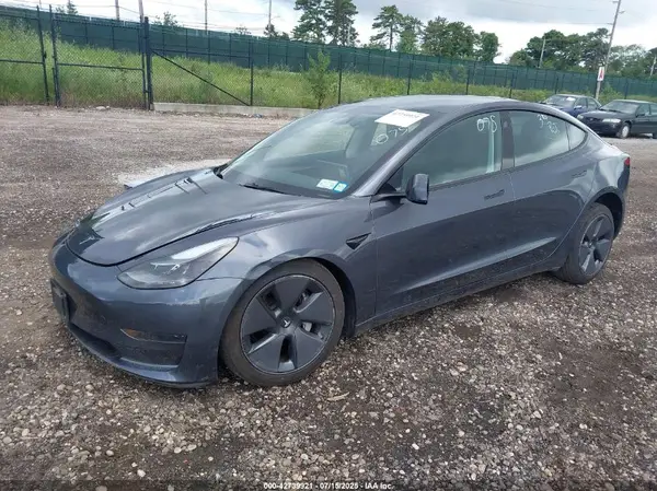 5YJ3E1EA3PF619774 2023 TESLA MODEL 3 - Image 2