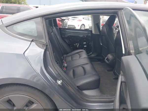 5YJ3E1EA3PF623825 2023 TESLA MODEL 3 - Image 8