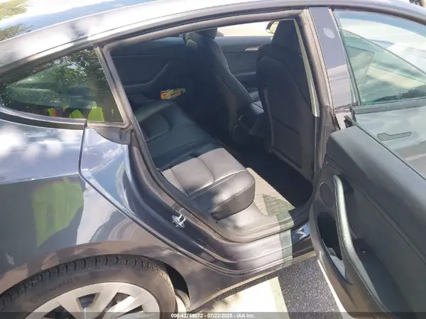 5YJ3E1EA3PF624117 2023 TESLA MODEL 3 - Image 8