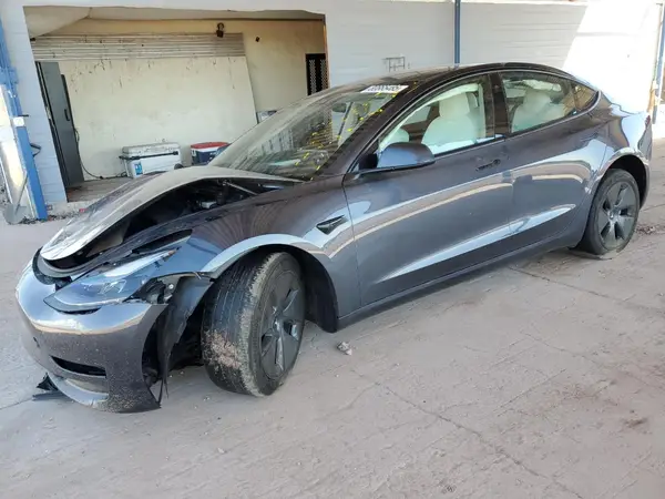 5YJ3E1EA3PF638096 2023 TESLA MODEL 3 - Image 1