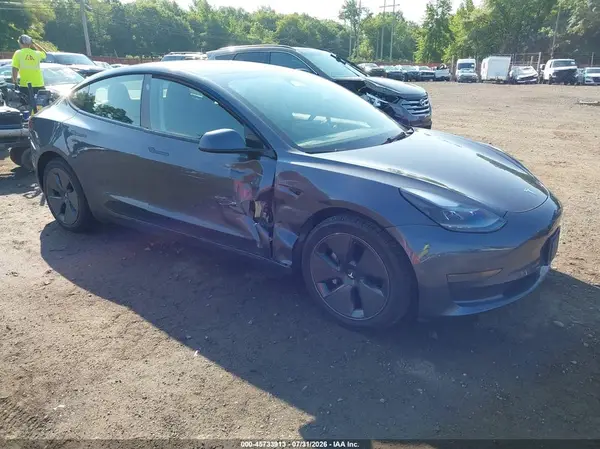 5YJ3E1EA3PF638731 2023 TESLA MODEL 3 - Image 1