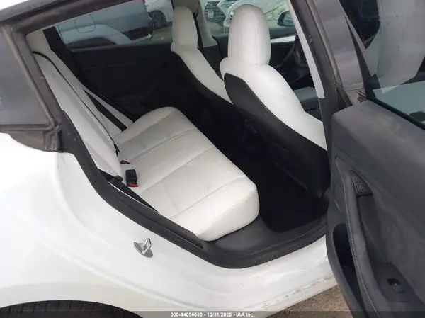 5YJ3E1EA3PF647641 2023 TESLA MODEL 3 - Image 8