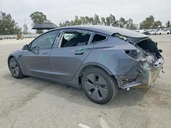 5YJ3E1EA3PF648742 2023 TESLA MODEL 3 - Image 2