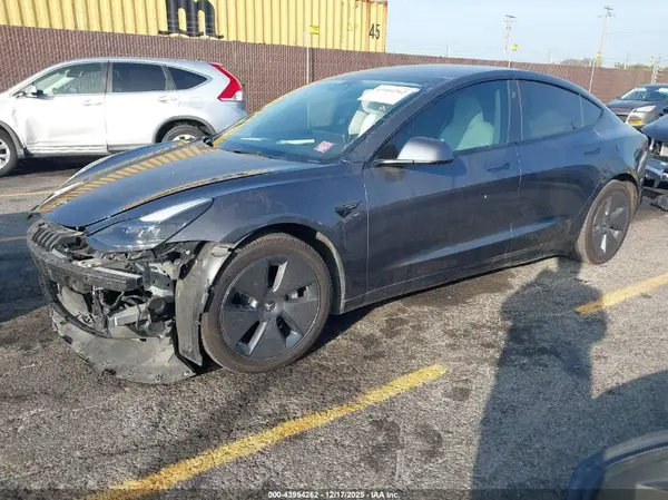 5YJ3E1EA3PF650815 2023 TESLA MODEL 3 - Image 2