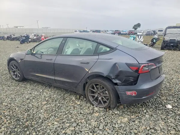 5YJ3E1EA3PF651320 2023 TESLA MODEL 3 - Image 2